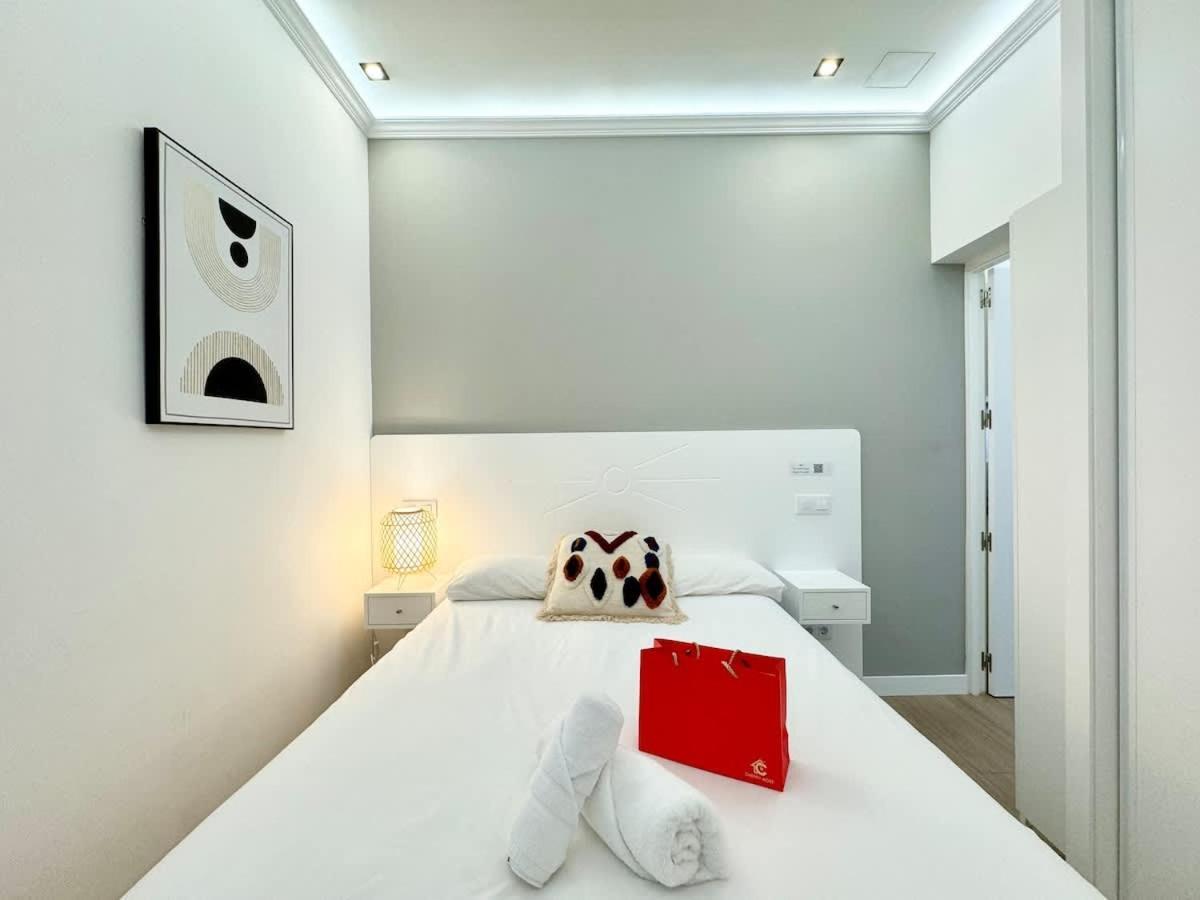 Plaza Mayor Cozy Private Apartment With Ac Madri Exterior foto
