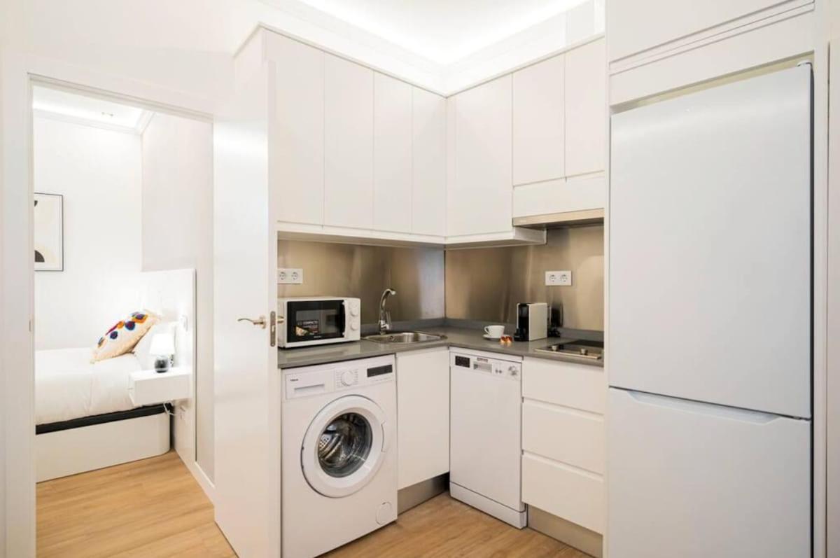 Plaza Mayor Cozy Private Apartment With Ac Madri Exterior foto